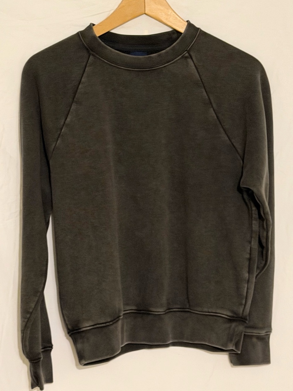 NWT GAP Washed Vtg-Look Charcoal Grey Raglan Crewneck Sweatshirt | XS Petite